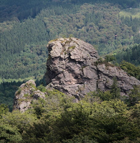 Die Bruchhauser Steine in Olsberg-Bruchhausen wurden vor Jahrmillionen durch Vulkane geformt.