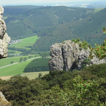 Die Bruchhauser Steine in Olsberg-Bruchhausen wurden vor Jahrmillionen durch Vulkane geformt.