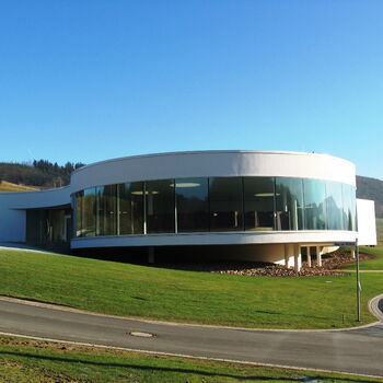 Hessens Nationalpark Kellerwald-Edersee ist das Reich der urigen Buchen und Eichen und umfasst 7.688 Hektar Fläche.