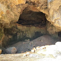 Die "Weiße Kuhle", eine 250 Millionen Jahre alte Höhle des ehemaligen Zechsteinmeers, ist bekannt für fossile Höhlenbärenüberreste, wird mit einer Geo-Station ausgestattet und war Geotop des Jahres 2022.