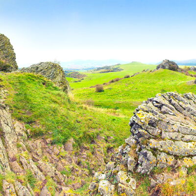 Basaltsäulen der Helfensteine in Wolfhagen auf 447 Meter Höhe.