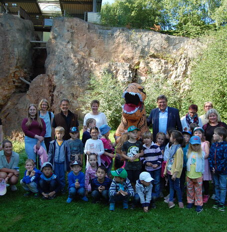 Die bisher einzige Geopark-KiTa beim Besuch in der Korbacher Spalte.