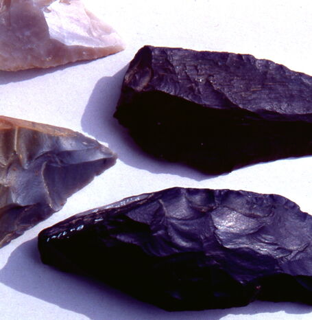 Artefakte der Ur- und Frühgeschichte im Stadtmuseum in Bad Wildungen.