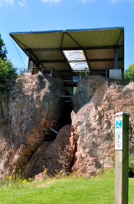 Die Korbacher Spalte ist eine Fossilfundstelle oberpermischer Wirbeltiere und das zweit-bedeutendste paläantologische Bodendenkmal in Hessen