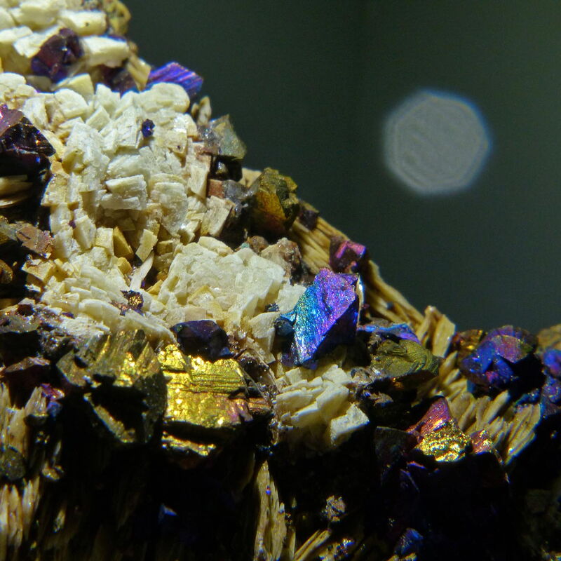 Ein Baryt-Kristall aus dem Schwerspat Museum in Dreislar.